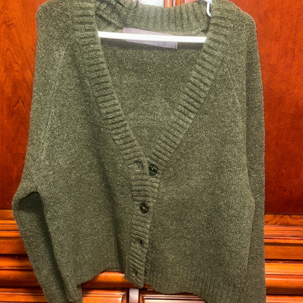 Women's Green Sweater